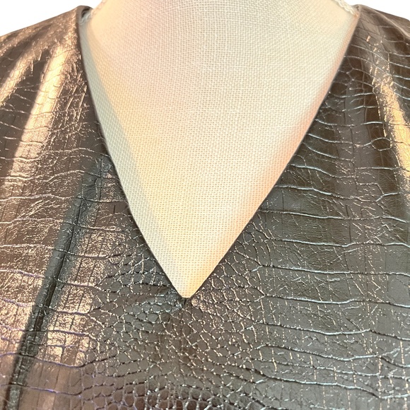 #A029 -  Black faux leather  exaggerated sleeves  top by N by Nancy - Picture 7 of 7